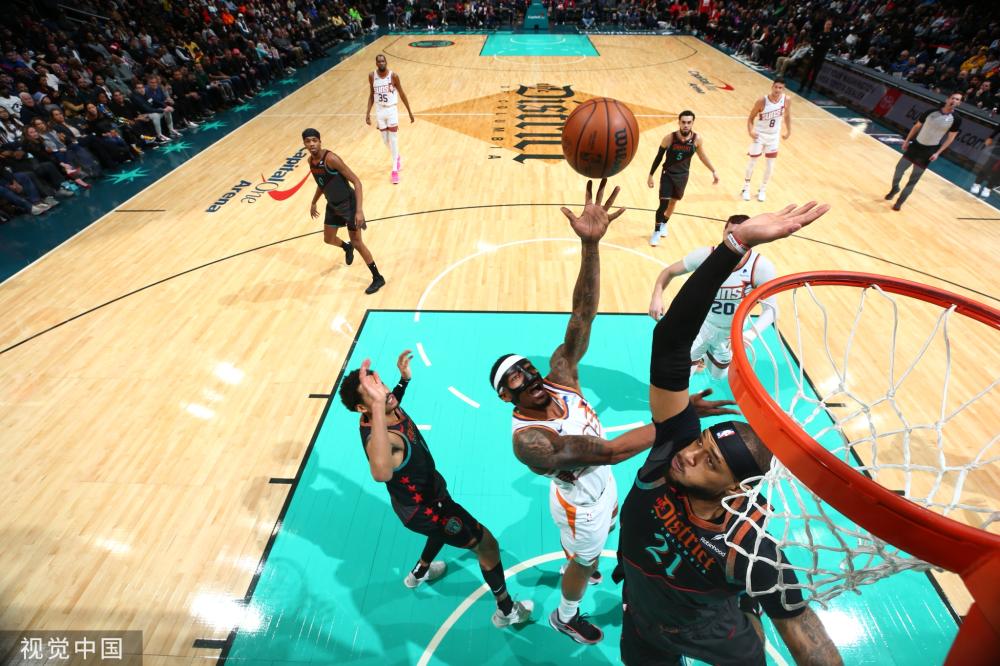 [举重]何岳基获得举重男子67公斤级两枚金牌.