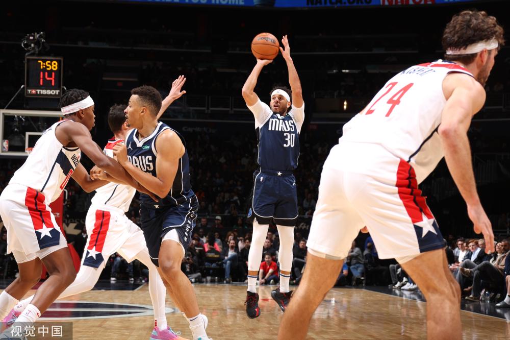 [NBA]浓眉40+12 战胜马刺.