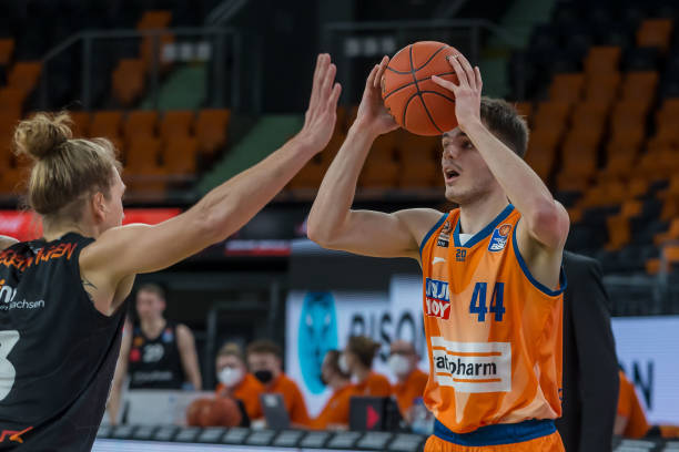 兼具潜力与 兼具潜力与